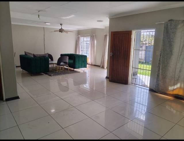 4 BEDROOM HOUSE FOR SALE IN KILNER PARK